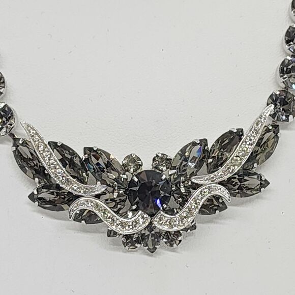 Weiss Black Diamond Rhinestone Necklace, Clip Earrings Rhodium Plating Vintage - Picture 8 of 16